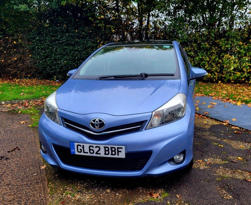 TOYOTA YARIS