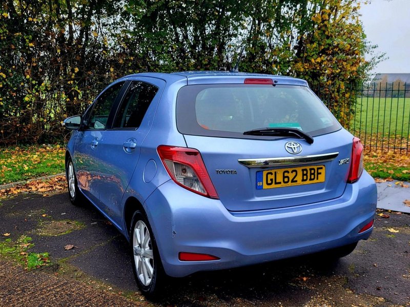 TOYOTA YARIS