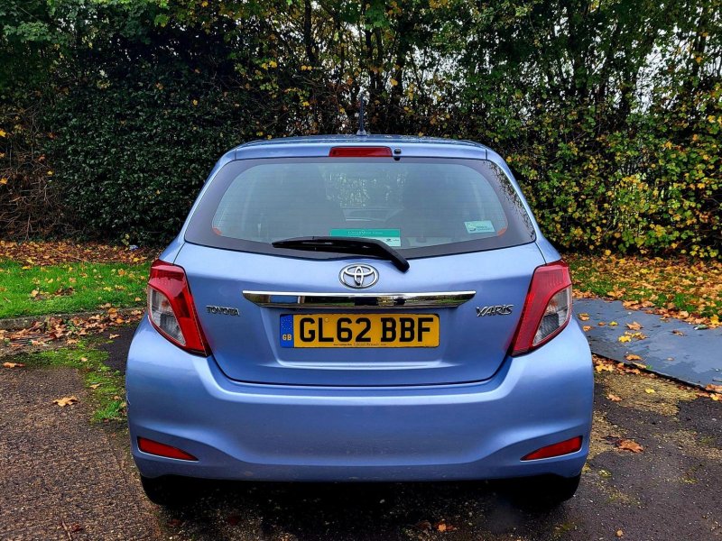 TOYOTA YARIS