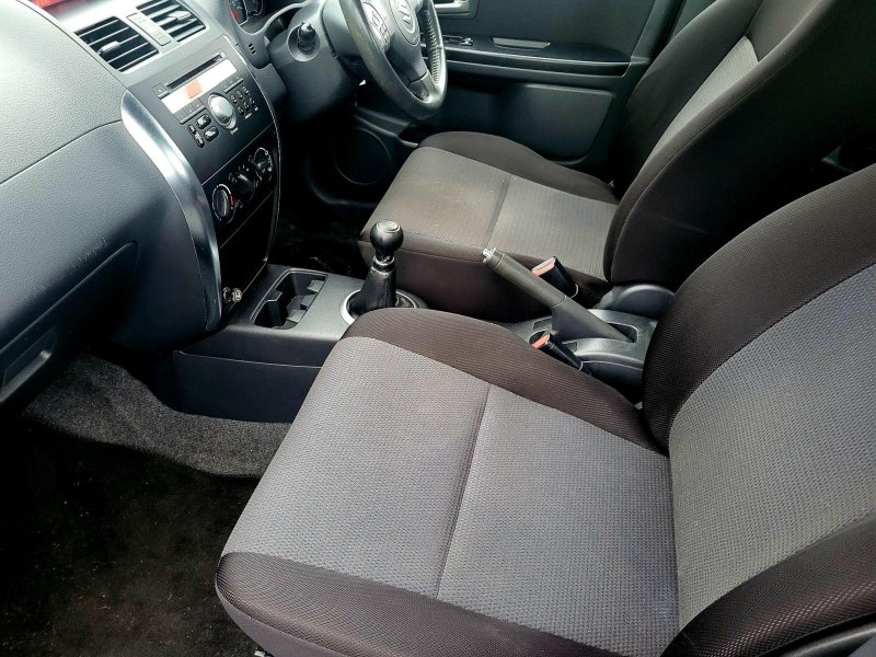 SUZUKI SX4
