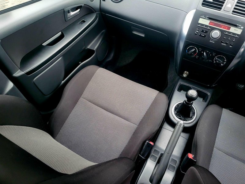 SUZUKI SX4