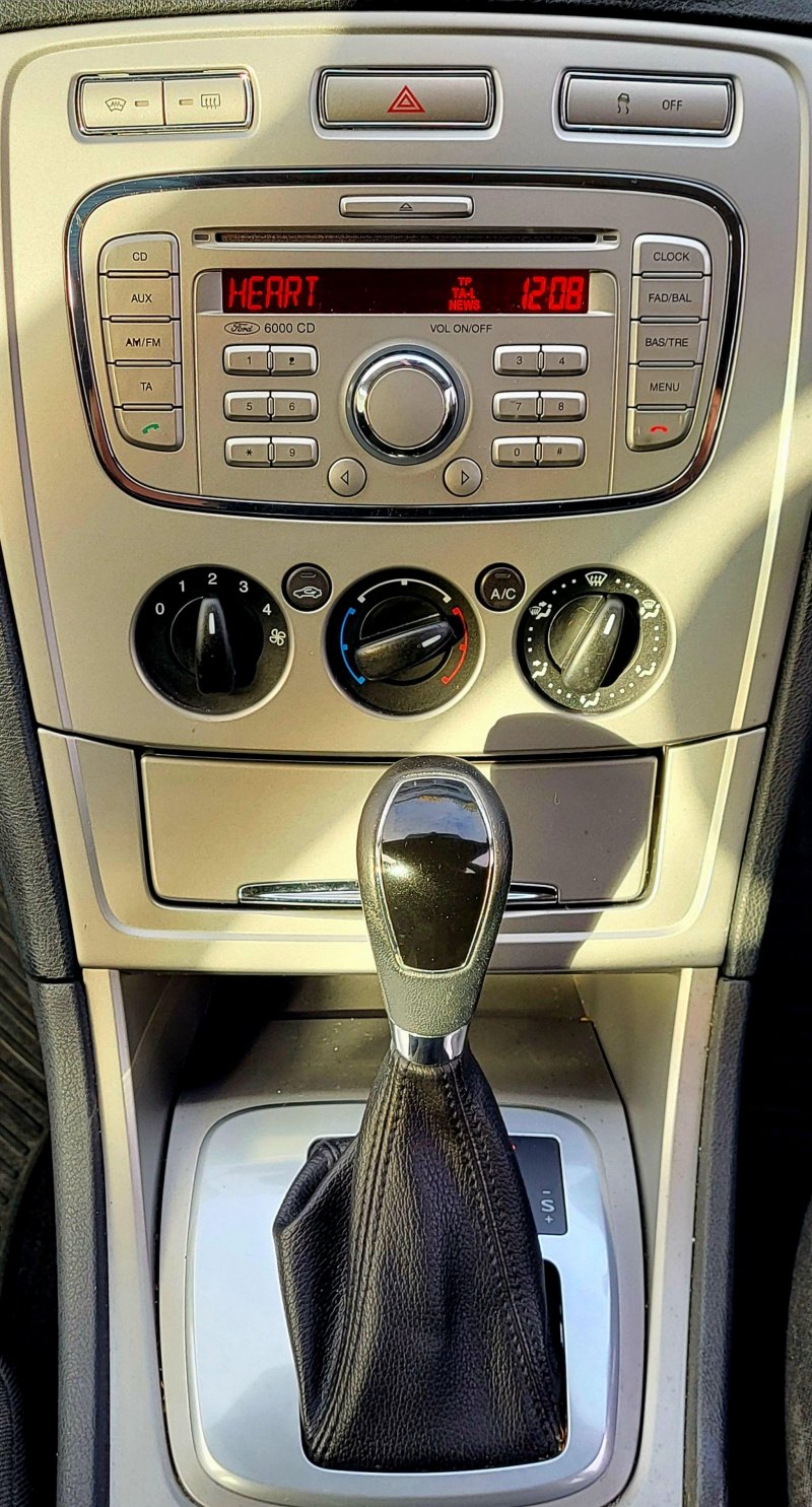 FORD MONDEO