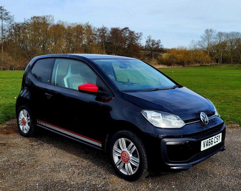 VOLKSWAGEN UP