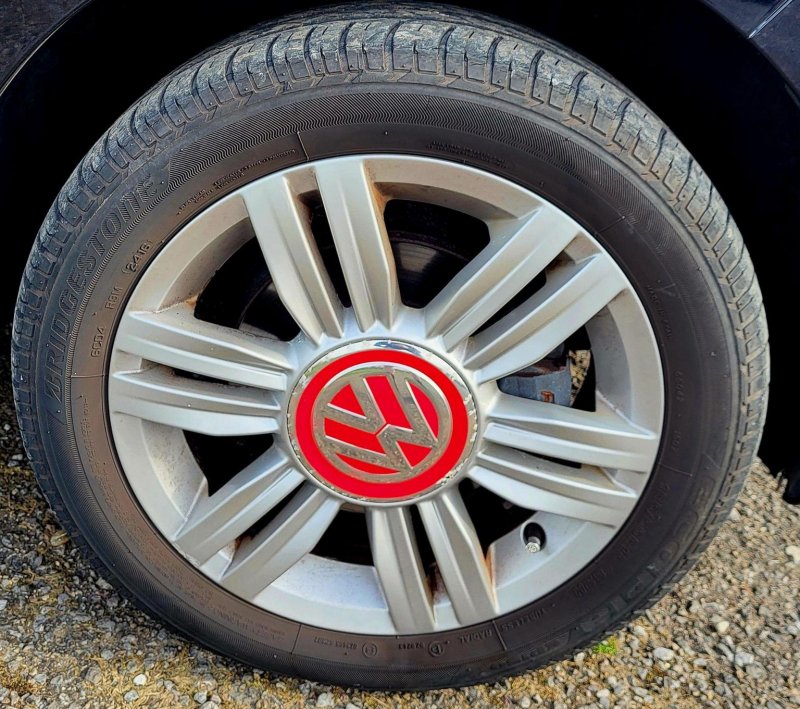 VOLKSWAGEN UP